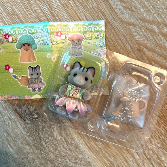 Calico Critters Blooming Baby Friends Series - ‘Liberty’ Blind Bag - Picture 6 of 10